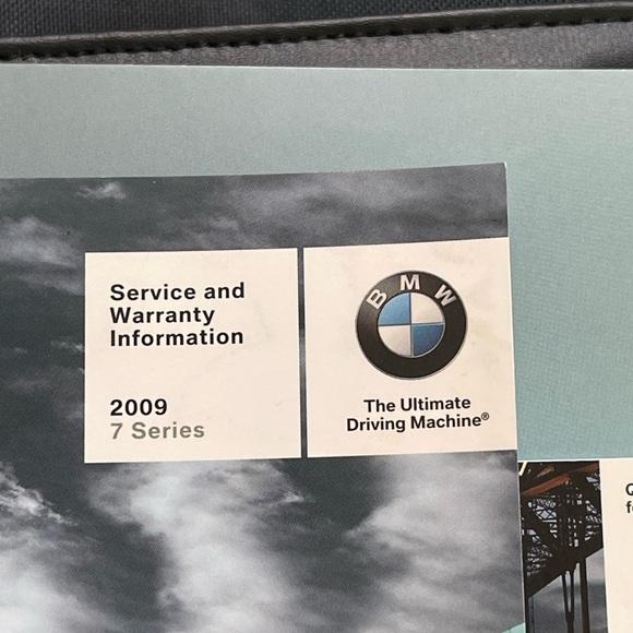 BMW 2009 7 Series 750Li 750i Owners Operator Manuals Guides W/ Case BMW Emblem - Picture 10 of 15